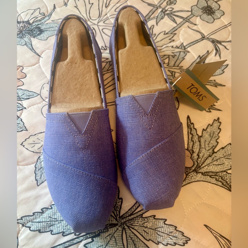 TOMS women’s Blue Slip-On Shoes, size 10, NWT